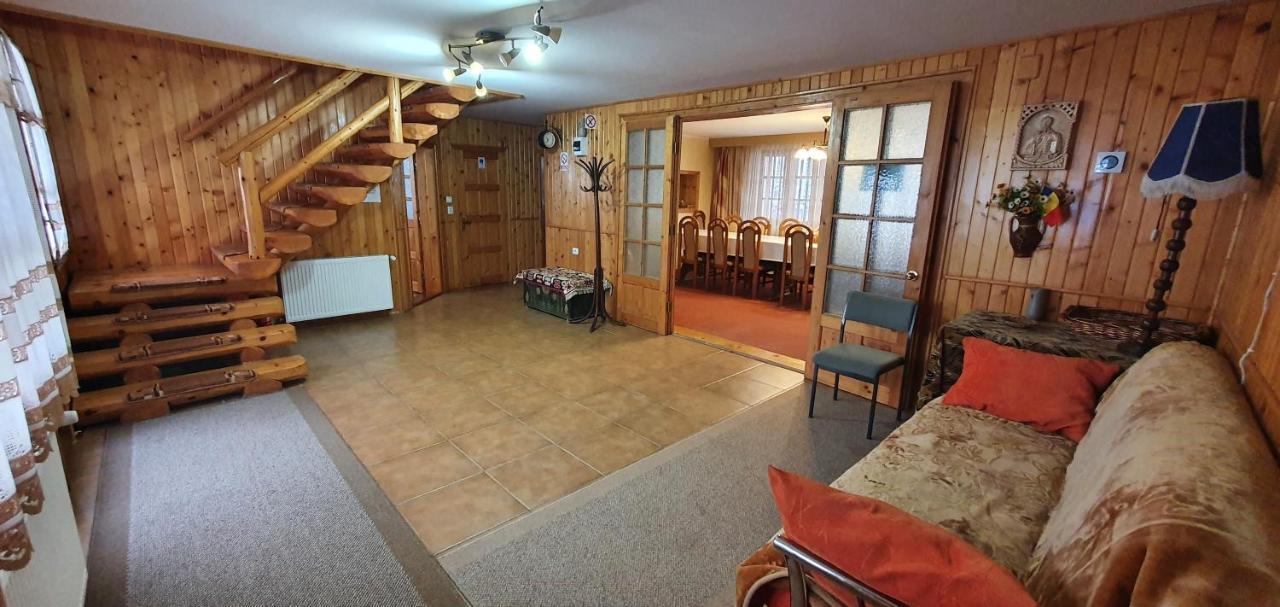 Casa De Vacanta Silvia Мэнэстиря-Гуморулуй Экстерьер фото