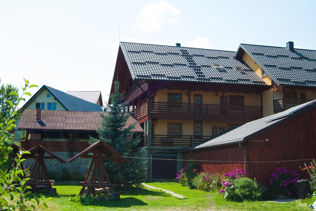 Casa De Vacanta Silvia Мэнэстиря-Гуморулуй Экстерьер фото