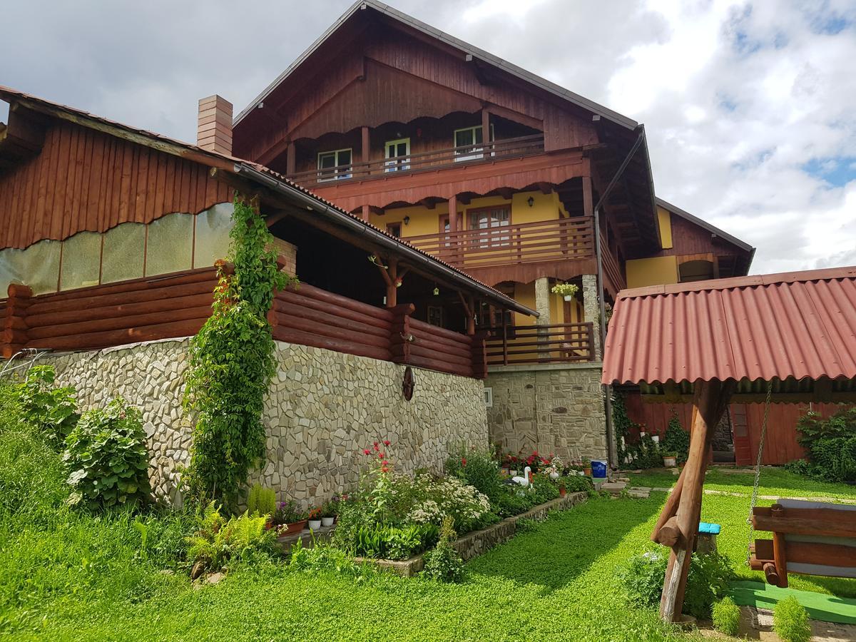 Casa De Vacanta Silvia Мэнэстиря-Гуморулуй Экстерьер фото
